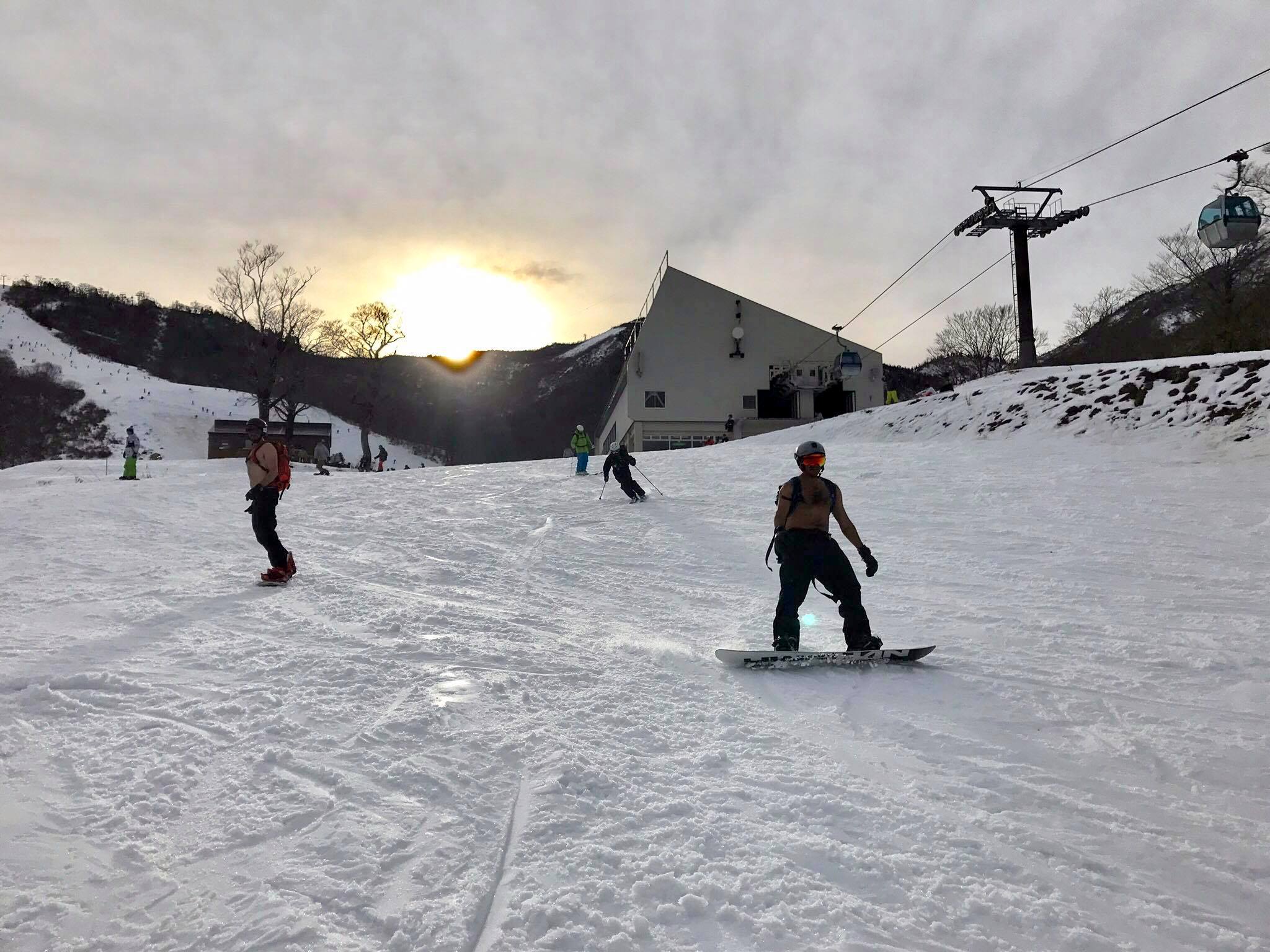 Kagura Ski/Snowboard Day Trip